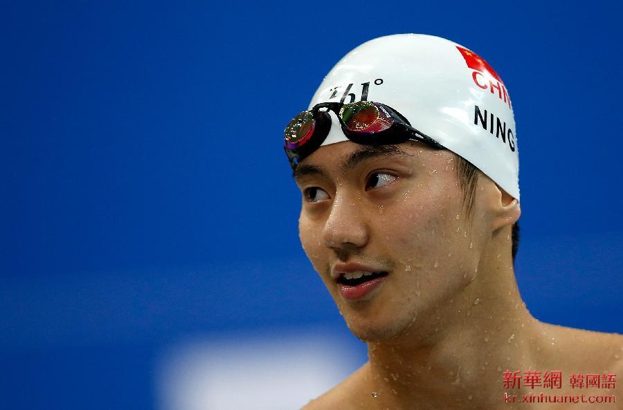 （体育）（1）游泳——世界杯（北京站）：宁泽涛获男子50米蝶泳季军