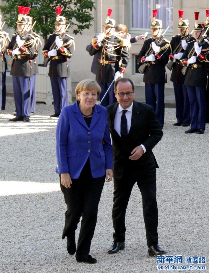 （国际）（2）德国总理默克尔抵巴黎参加法德俄乌峰会 
