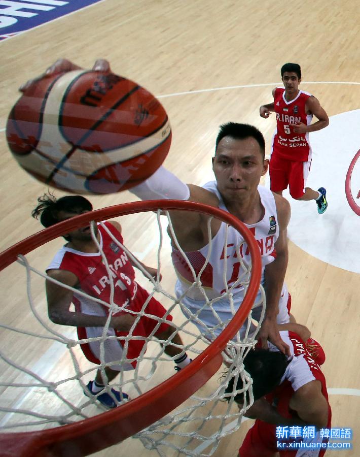 （体育）（12）篮球——亚锦赛：中国队晋级决赛