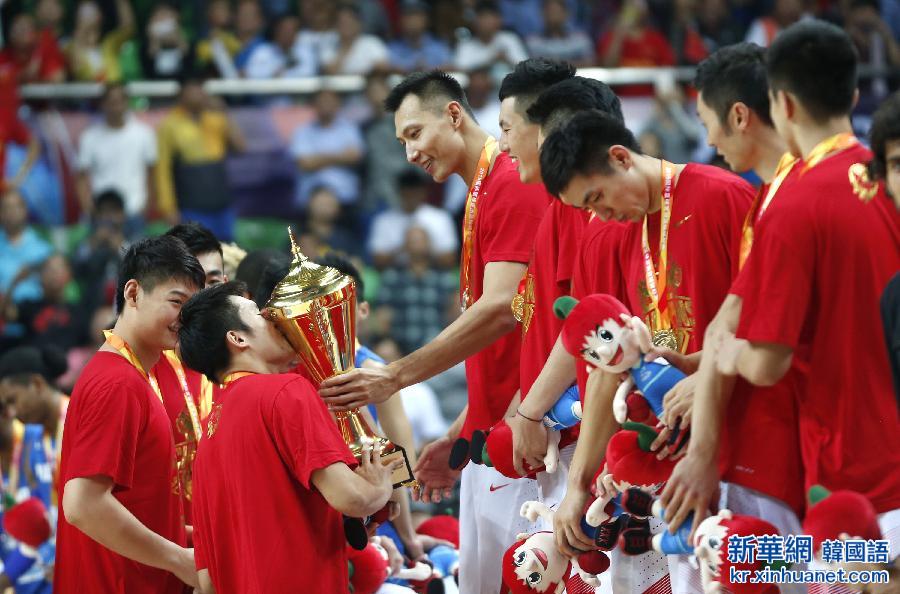 （体育）（22）篮球——男篮亚锦赛：中国队夺得冠军