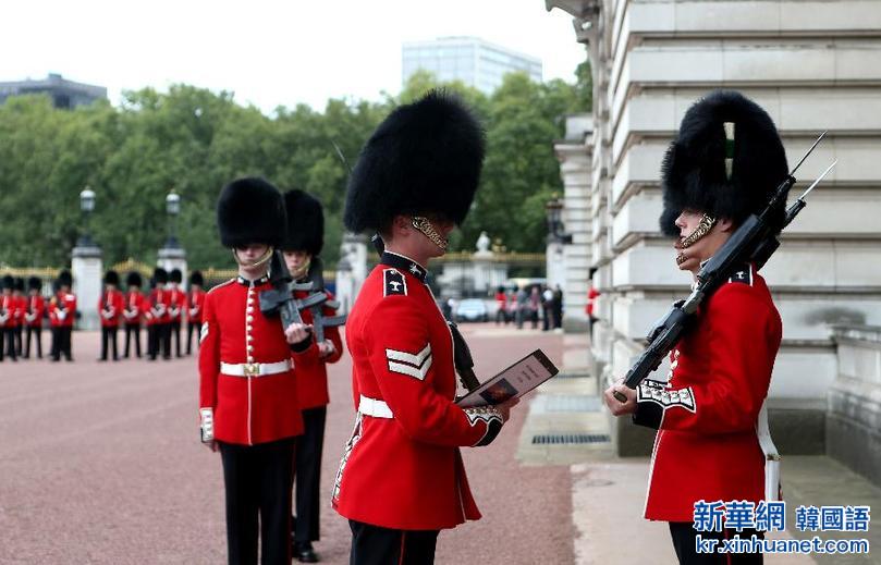 （国际·出访配合）（3）英国皇家卫队换岗仪式