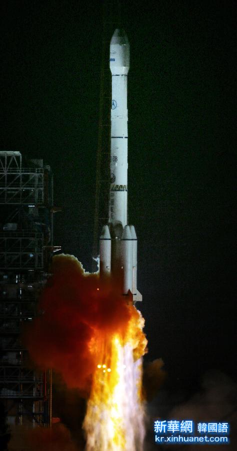 （新华直击）（2）我国成功发射亚太九号通信卫星