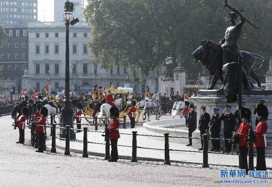 （XHDW）（10）習近平出席英國女王伊麗莎白二世舉行的歡迎儀式