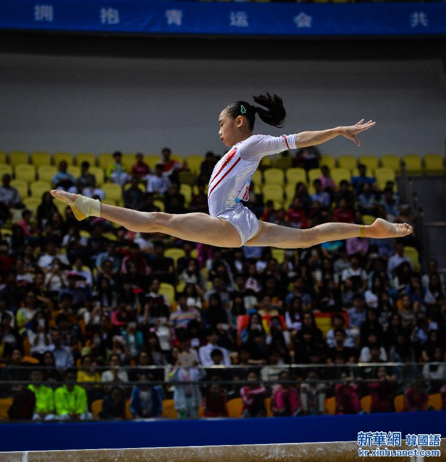 （青运会）（1）体操——刘婷婷获女子平衡木冠军