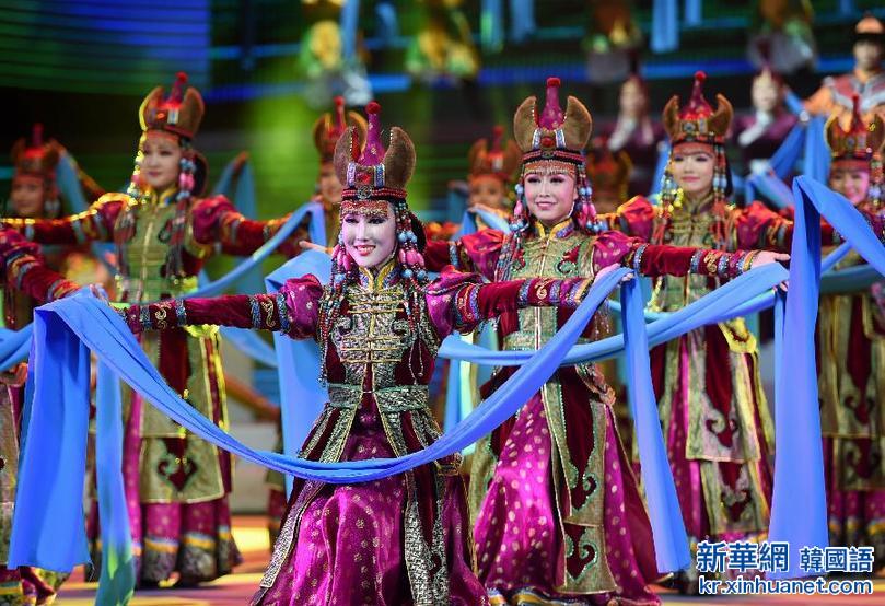 （文化）（1）中蒙文化交流活动周开幕式晚会在呼和浩特上演