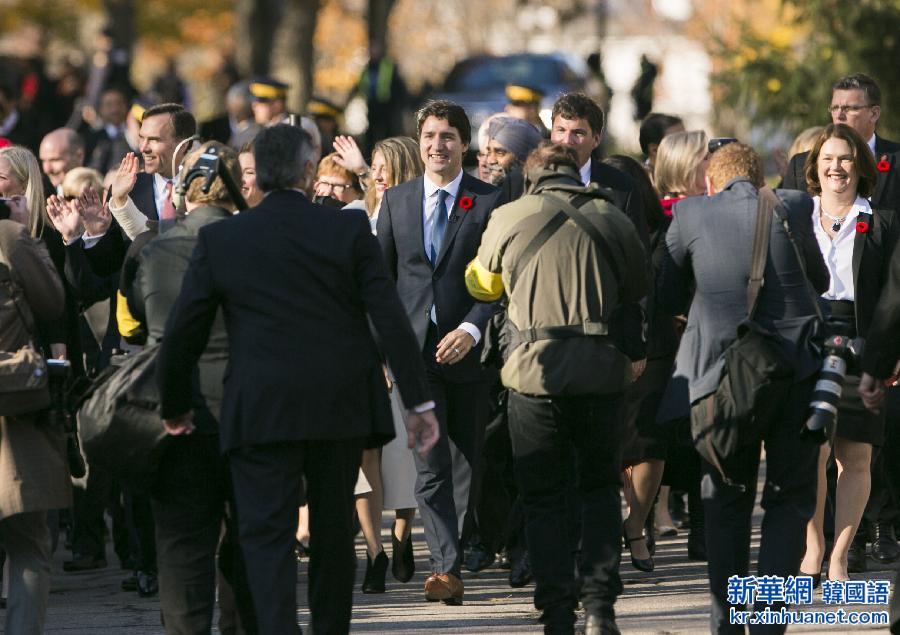 （XHDW）（3）加拿大当选总理特鲁多宣誓就职