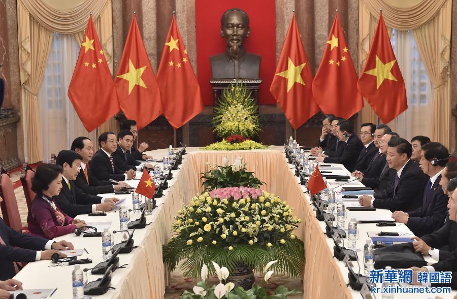 （XHDW）习近平同越南国家主席张晋创举行会谈