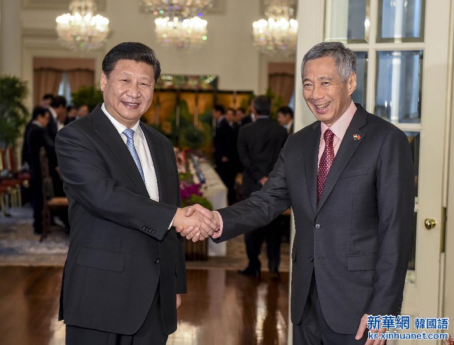 （XHDW）（2）习近平会见新加坡总理李显龙
