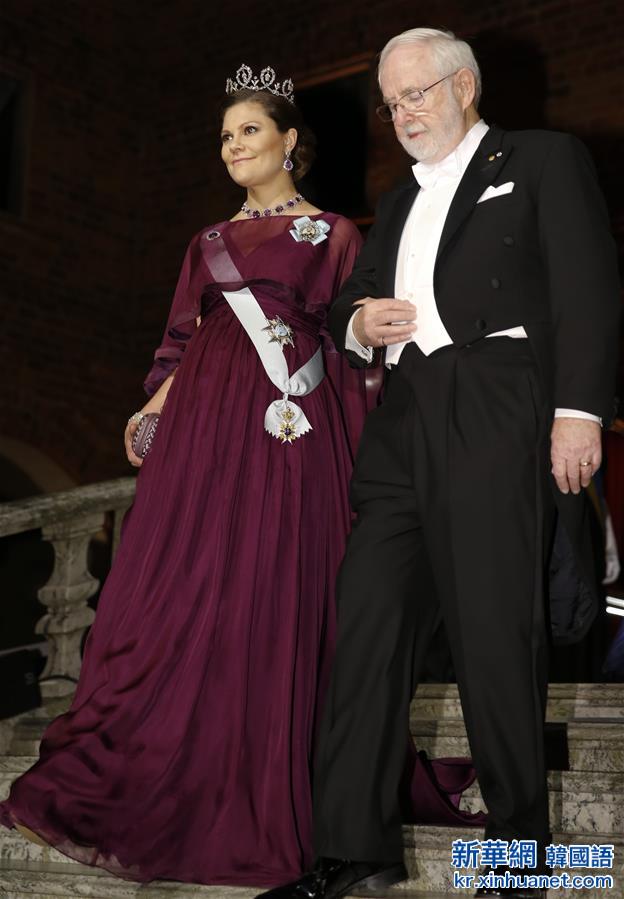 （XHDW）（4）诺贝尔奖晚宴在斯德哥尔摩举行