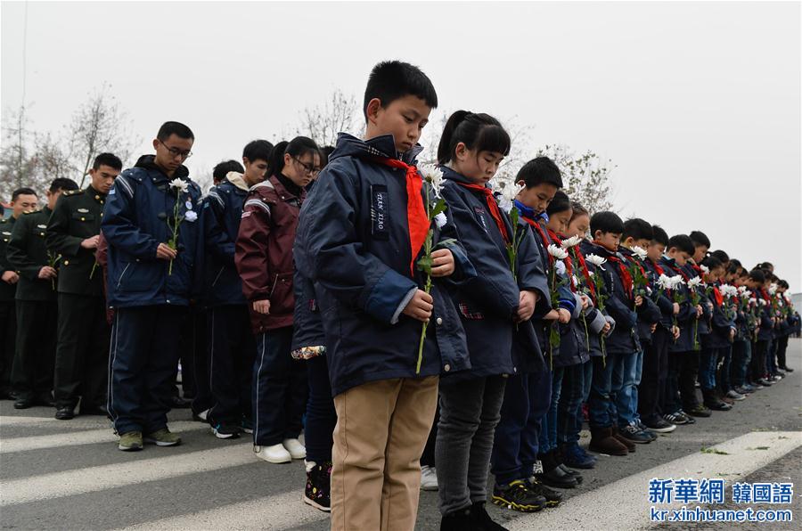 （国家公祭日）（1）南京群众祭奠南京大屠杀遇难同胞