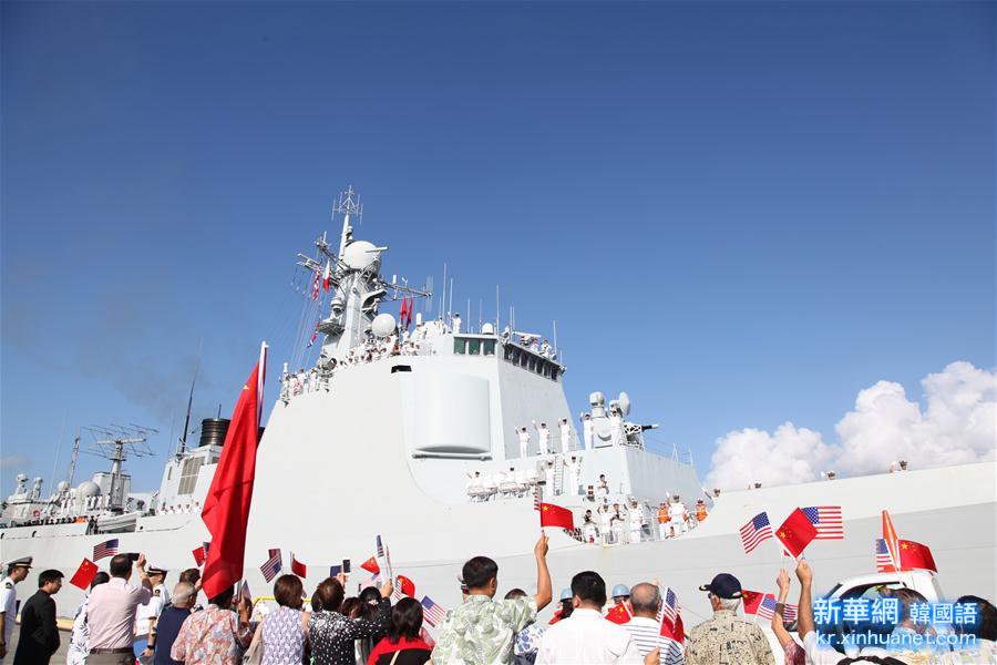 （国际）（5）中国海军舰艇编队抵达美国夏威夷访问