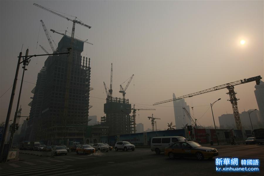 （生态）（10）北京：雾霾红色预警第二天