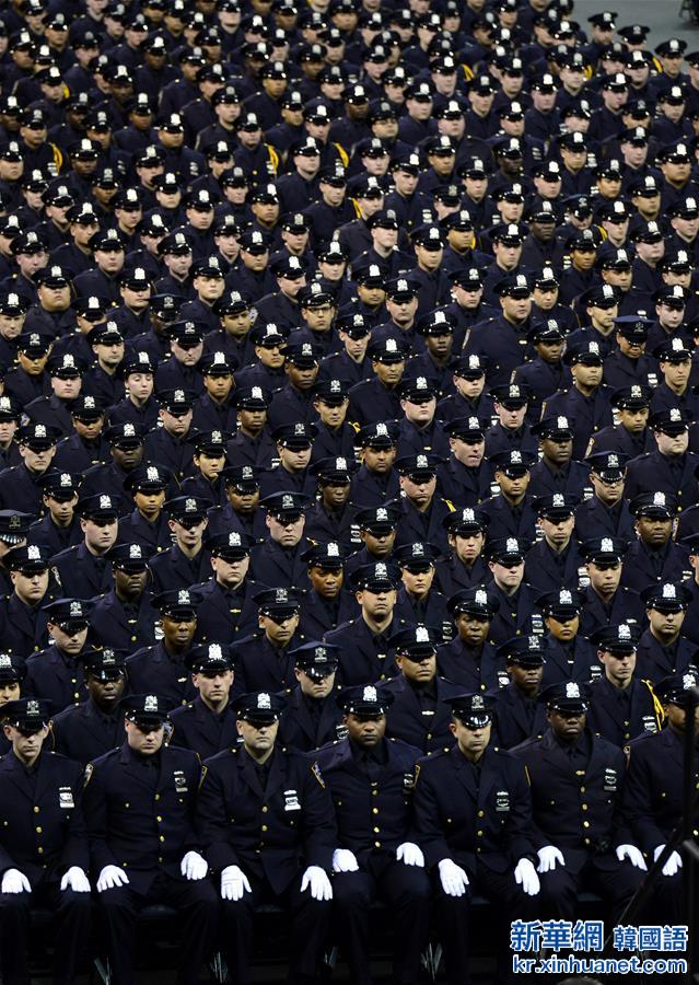 （国际）（5）纽约为1200名新警察举行毕业典礼