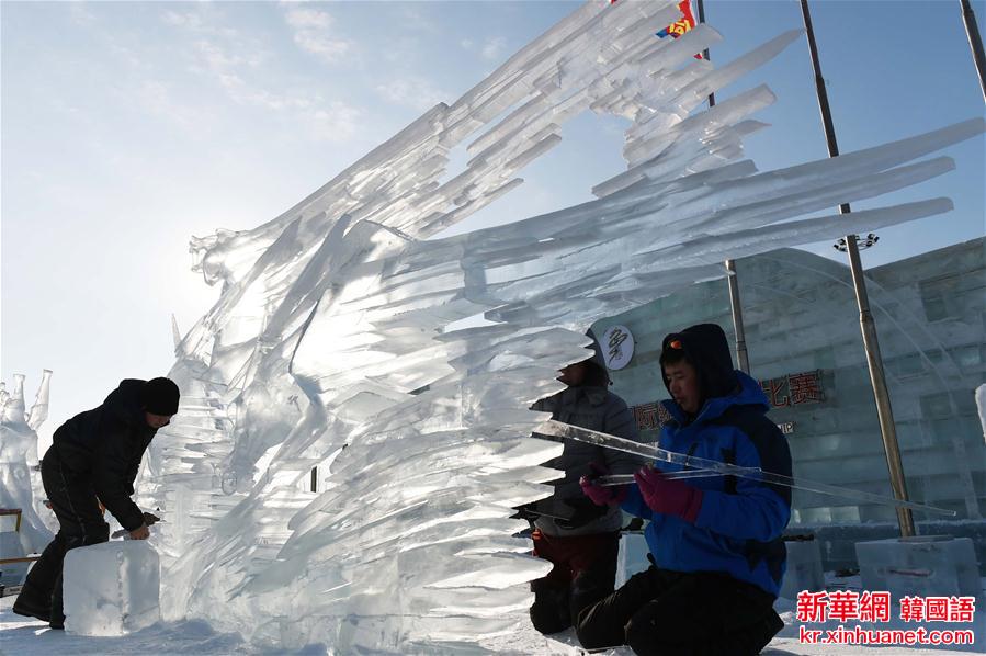 （晚报）（2）哈尔滨国际组合冰雕比赛落幕