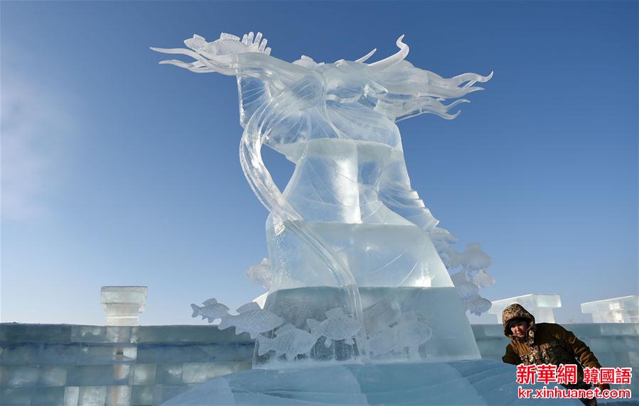 （晚报）（4）哈尔滨国际组合冰雕比赛落幕