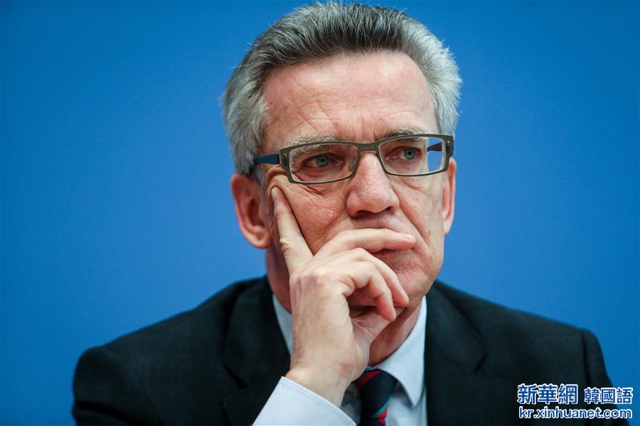 GERMANY-BERLIN-REFUGEE-INTERIOR MINISTER-DE MAIZIERE