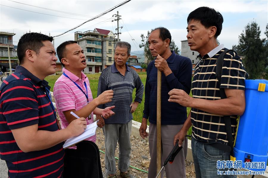 （治国理政新实践·新华全媒头条·图文互动）（8）击楫勇进在中流——以习近平同志为总书记的党中央深改关键之年工作述评