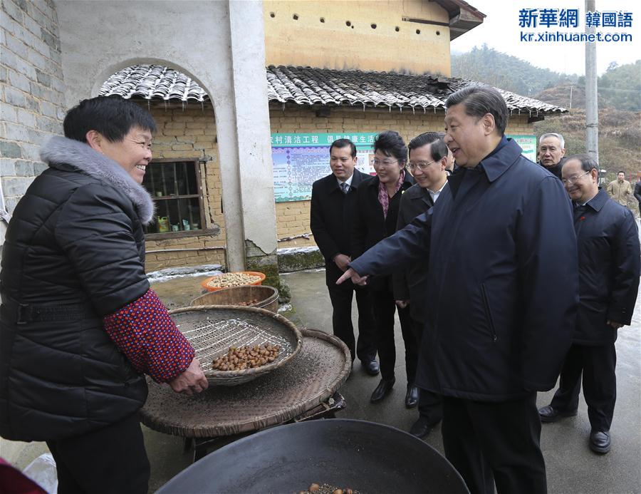 （时政）（9）习近平春节前夕赴江西看望慰问广大干部群众