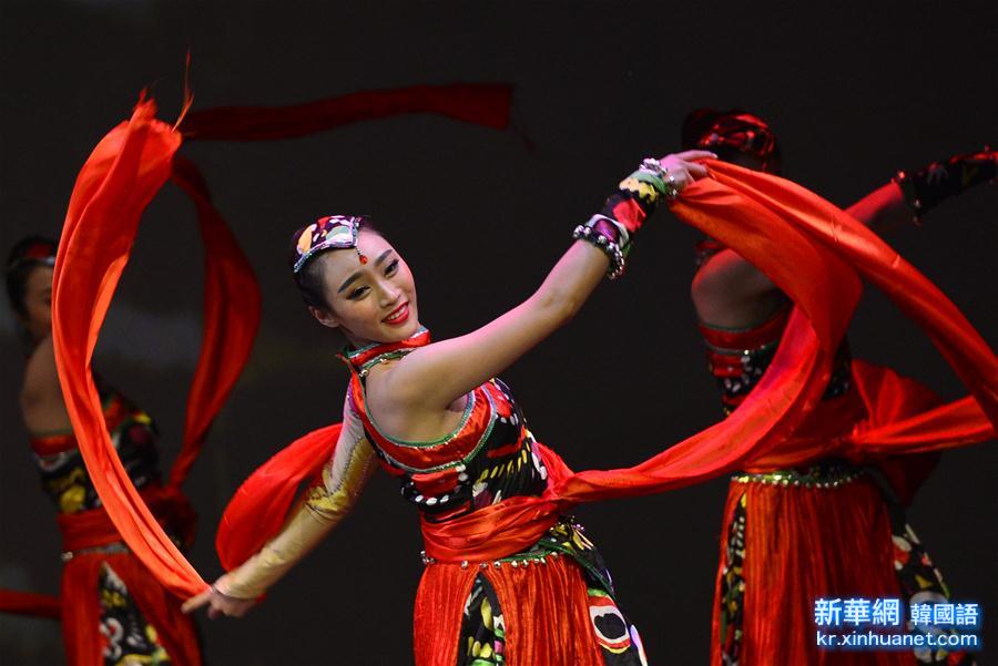 （XHDW）（2）2016年“文化中國·四海同春”北美巡演在紐約首演