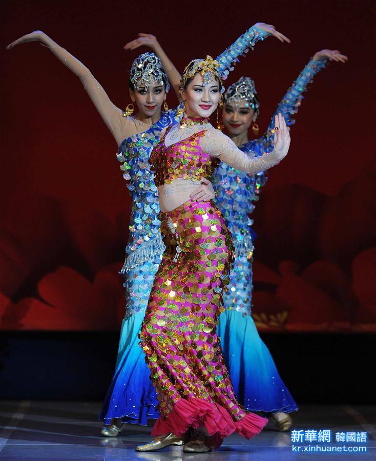 （XHDW）（3）“欢乐春节”文艺演出亮相乌兹别克斯坦