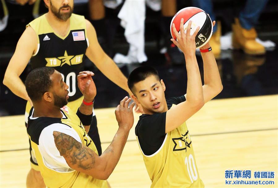 （體育）（1）籃球——吳亦凡亮相NBA全明星周末名人賽