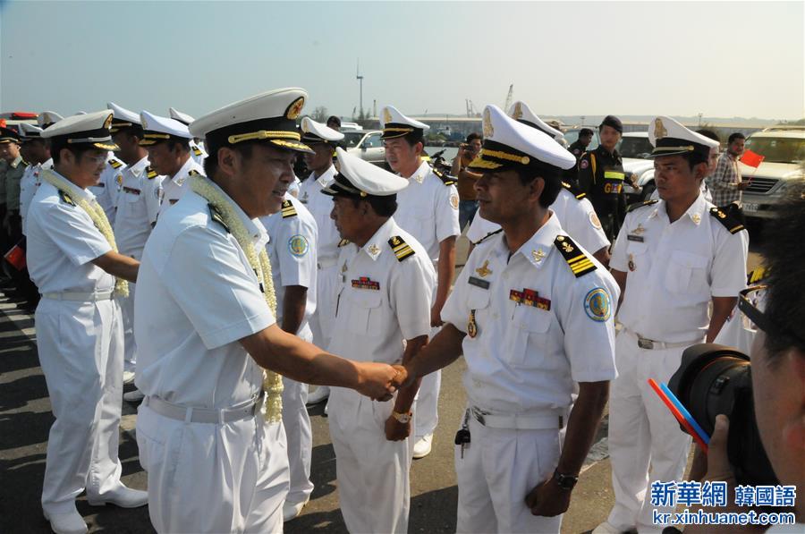 （国际）（2）中国海军舰艇编队访问柬埔寨