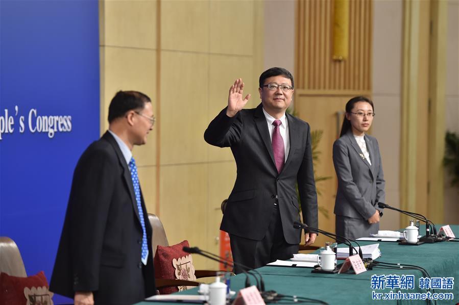 （两会）（1）环保部长陈吉宁答记者问