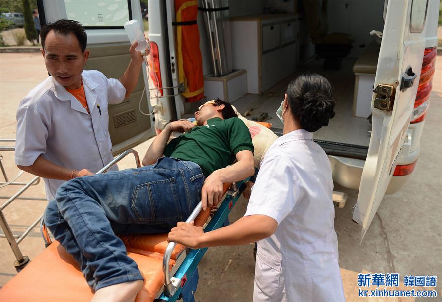 （XHDW）（1）老挝北部发生枪击过往车辆事件　6名中国公民受伤