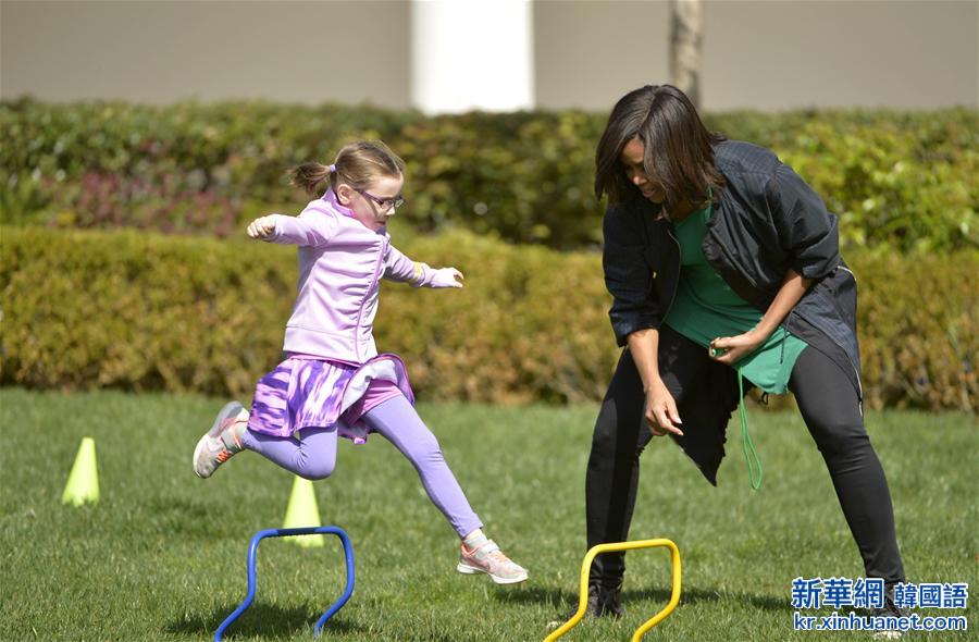 （国际）（4）白宫举行复活节滚彩蛋活动