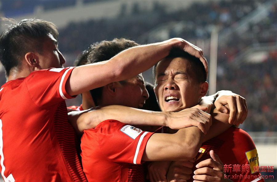 （体育）（8）足球——世预赛：中国胜卡塔尔
