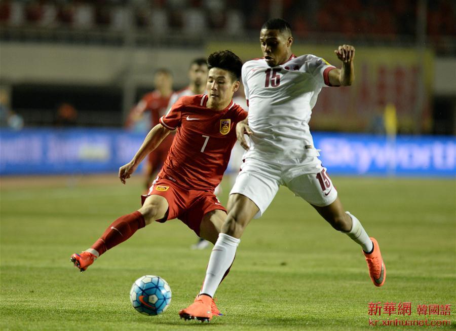 （体育）（17）足球——世预赛：中国胜卡塔尔