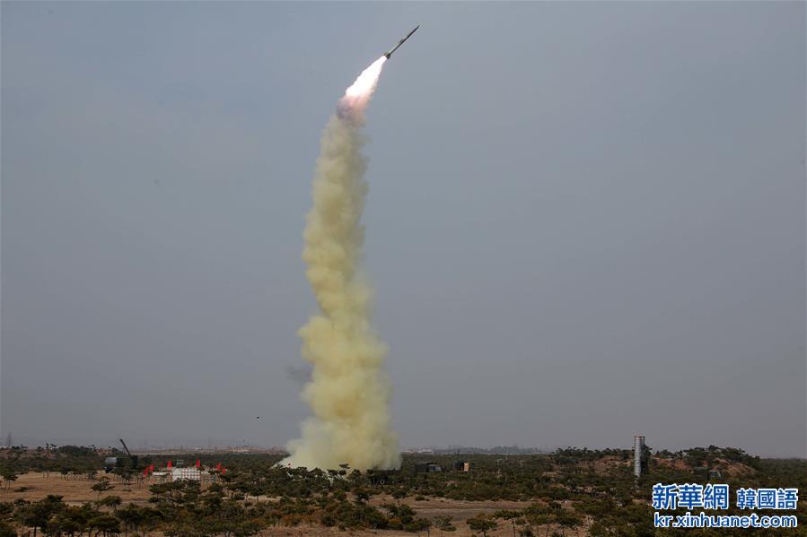 （国际）（2）朝鲜试射新型防空火箭