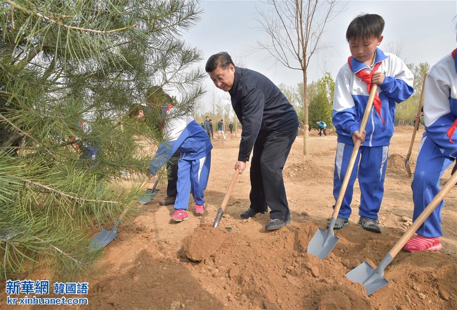 （时政）（1）党和国家领导人参加首都义务植树活动