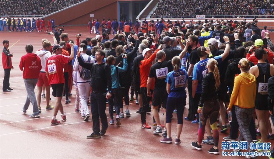 （体育）（3）马拉松——第29届“万景台奖”国际马拉松比赛在平壤举行