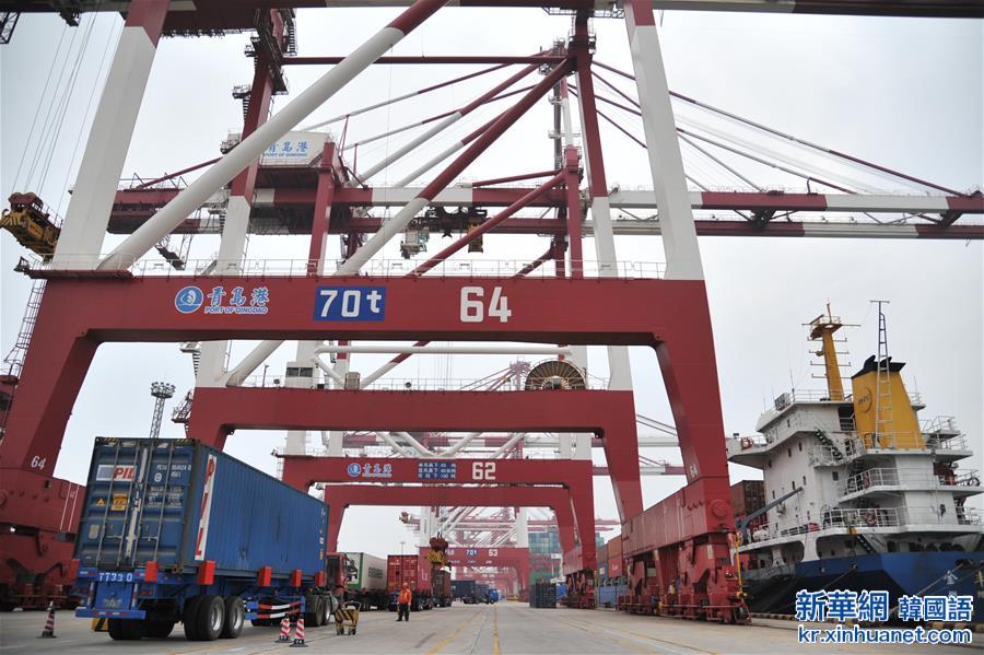 #（经济）（2）青岛港一季度集装箱吞吐量增长