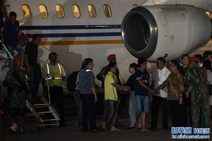 （国际）10名遭绑架印尼船员在菲律宾获释