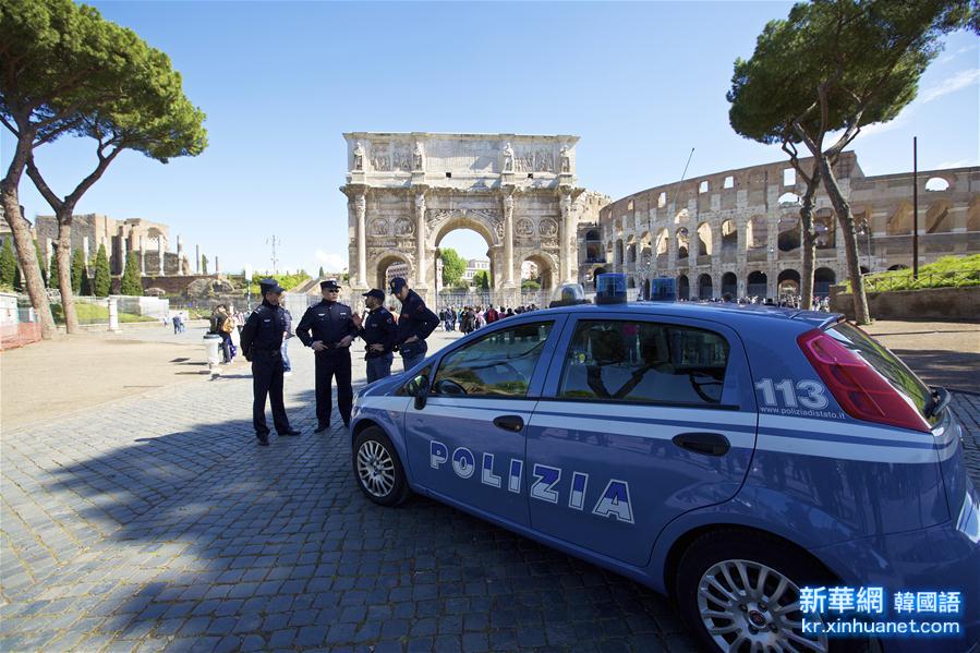 （国际）（7）中意首次联合警务巡逻在罗马启动