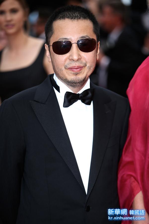 （国际）（4）中国电影人亮相第69届戛纳国际电影节开幕红毯