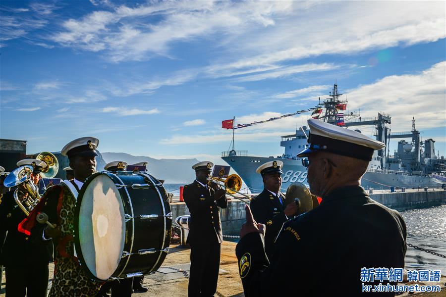 （国际）（4）中国海军第二十二批护航编队开始访问南非