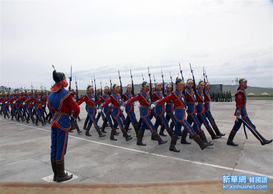 （国际）（2）中方参加在蒙古国举行的多国军事演习