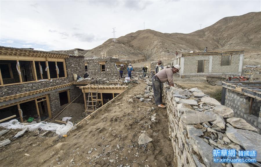 （社会）（7）西藏山南多举措帮助群众脱贫