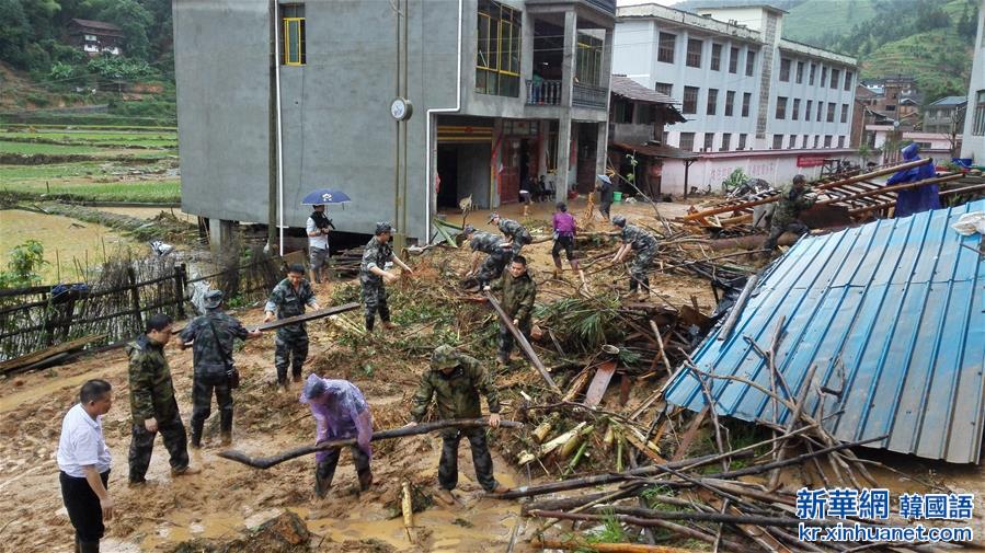 #（突发事件）（4）贵州锦屏县发生泥石流和山体滑坡5人死亡4人失踪