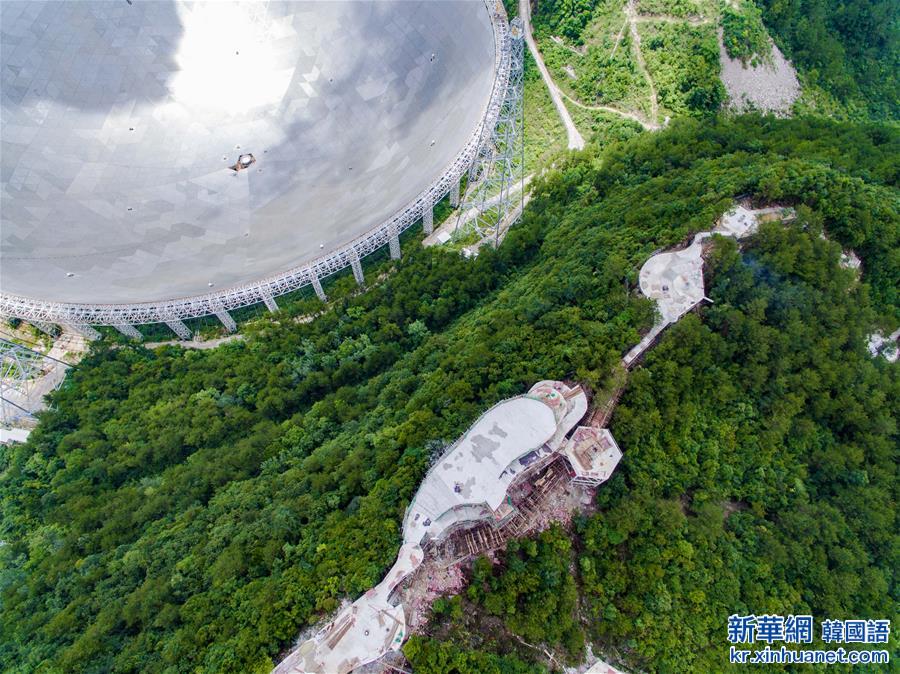 （城鄉熱點）（2）世界最大單口徑射電望遠鏡觀景臺初步完工