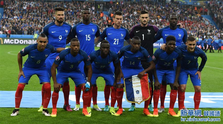 （欧锦赛）（1）足球——四分之一决赛：法国对阵冰岛