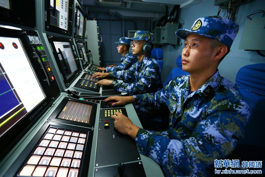 （军事）（7）海军在南海举行实兵对抗演习