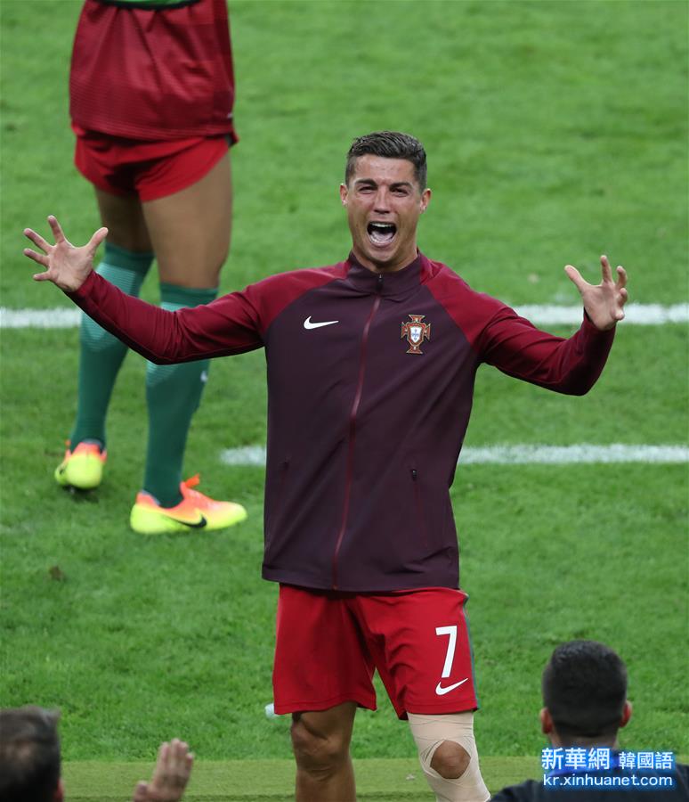 （歐錦賽）（2）足球——葡萄牙隊首次奪冠