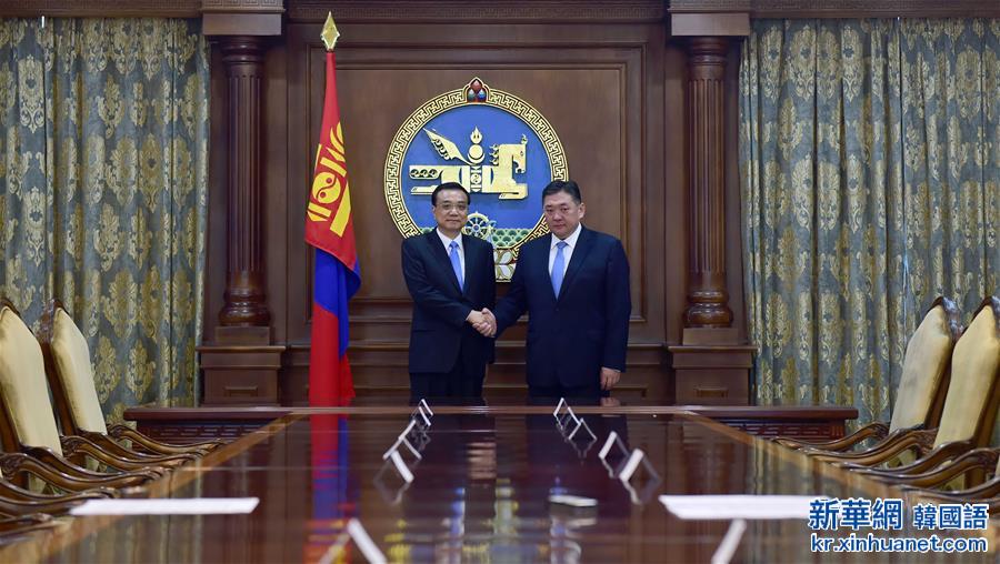 （时政）李克强会见蒙古国国家大呼拉尔主席恩赫包勒德