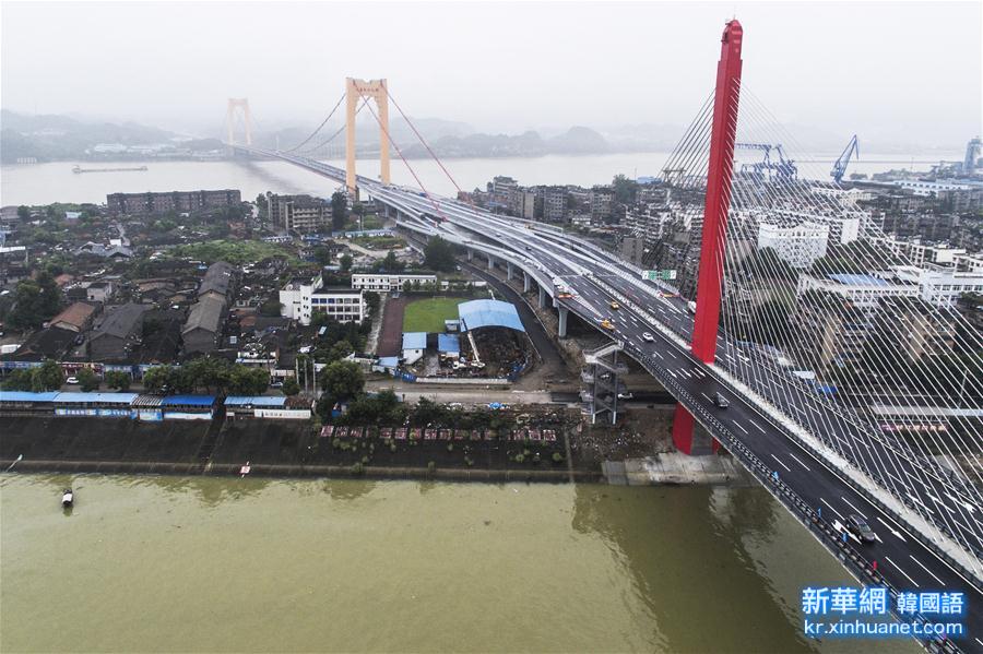 （经济）（4）至喜长江大桥建成通车