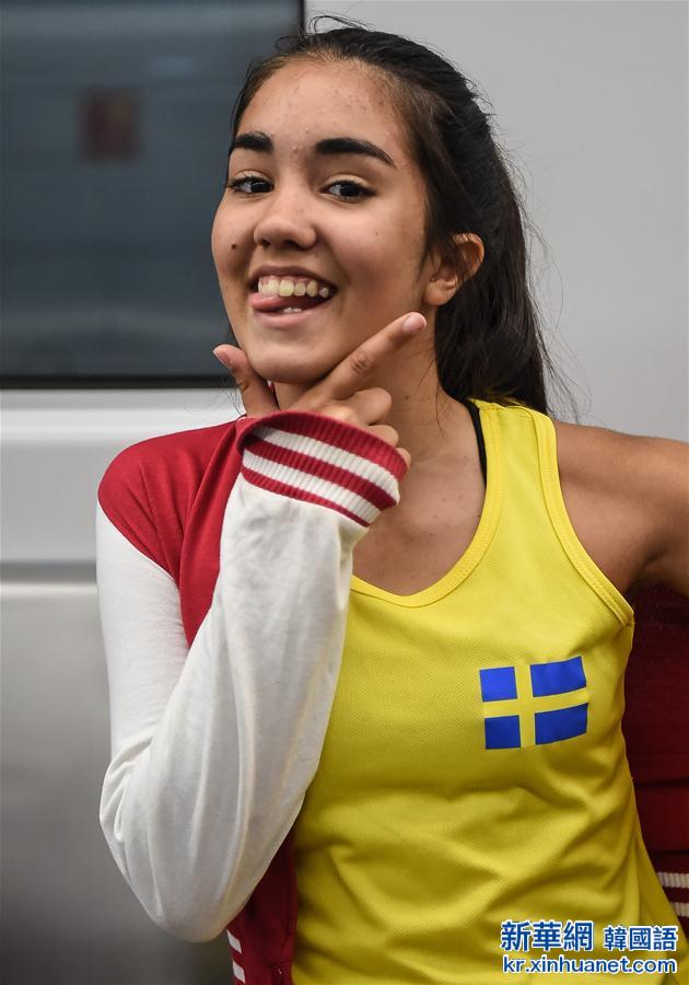 （里约奥运会）（4）地铁里“会玩”的瑞典姑娘