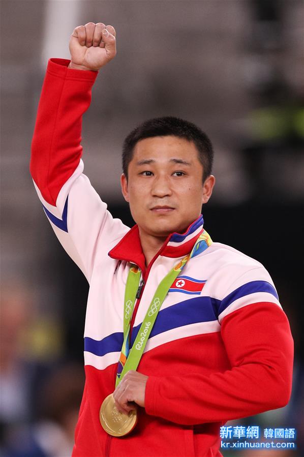 （裏約奧運會·領獎臺）（5）體操——男子跳馬：朝鮮選手奪冠